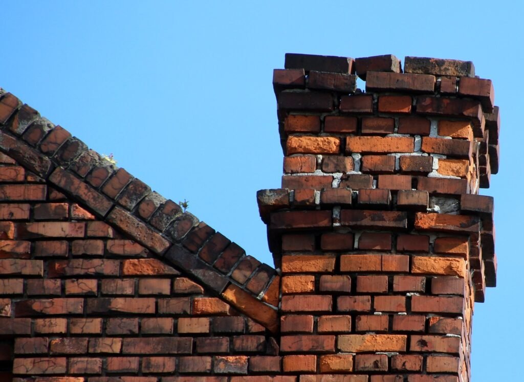 An image of a Chimney showing the chimney cracks